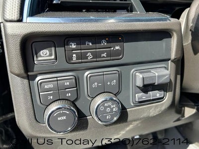 2025 Chevrolet Suburban 4WD RST