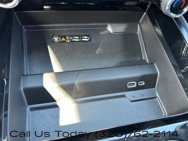 2025 Chevrolet Suburban 4WD RST