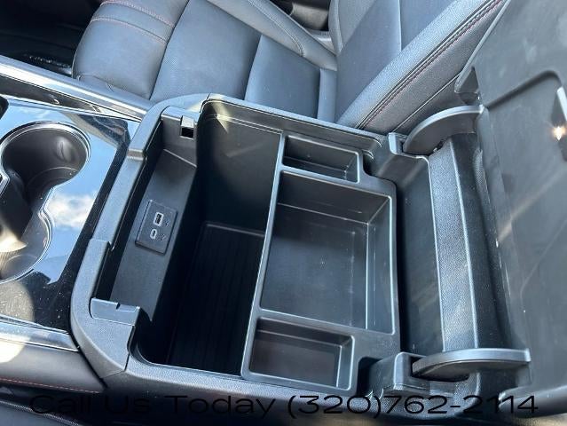2025 Chevrolet Suburban 4WD RST