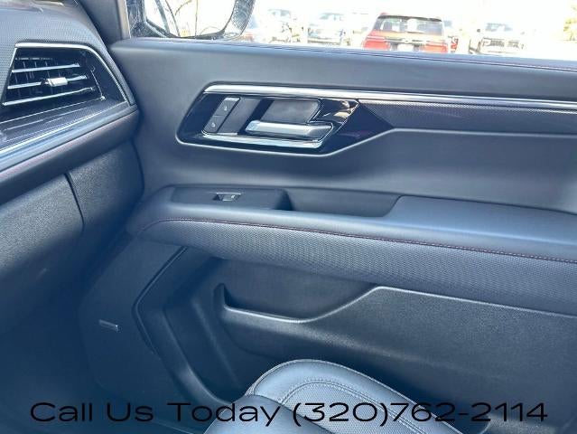 2025 Chevrolet Suburban 4WD RST