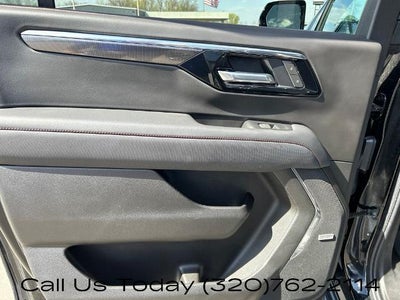 2025 Chevrolet Suburban 4WD RST