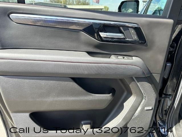 2025 Chevrolet Suburban 4WD RST