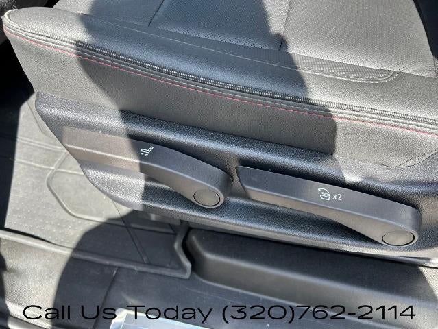 2025 Chevrolet Suburban 4WD RST