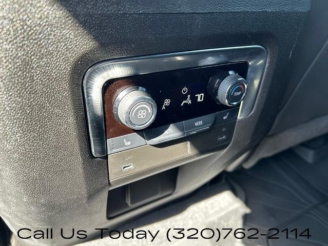 2025 Chevrolet Suburban 4WD RST