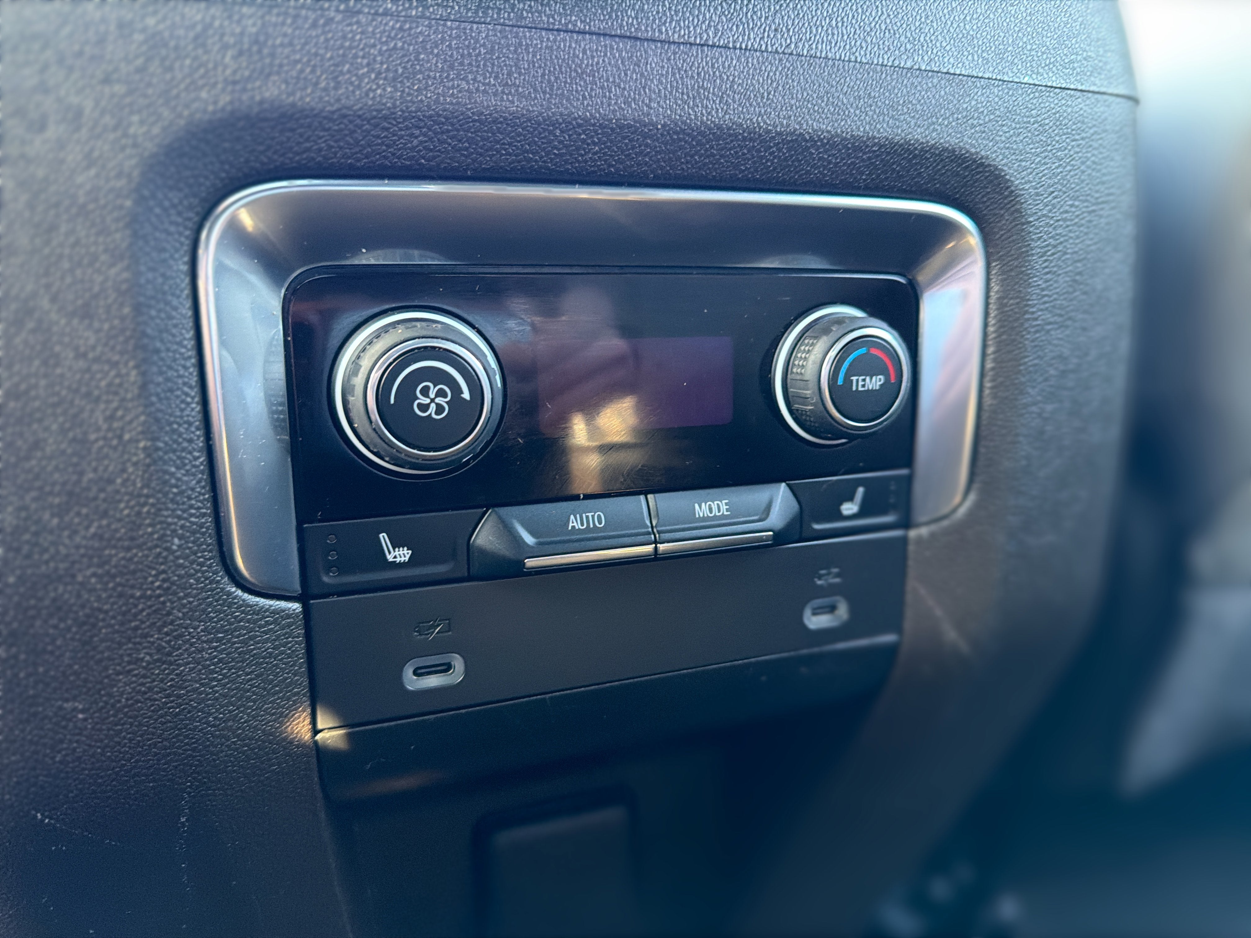 2022 Chevrolet Suburban 4WD LT