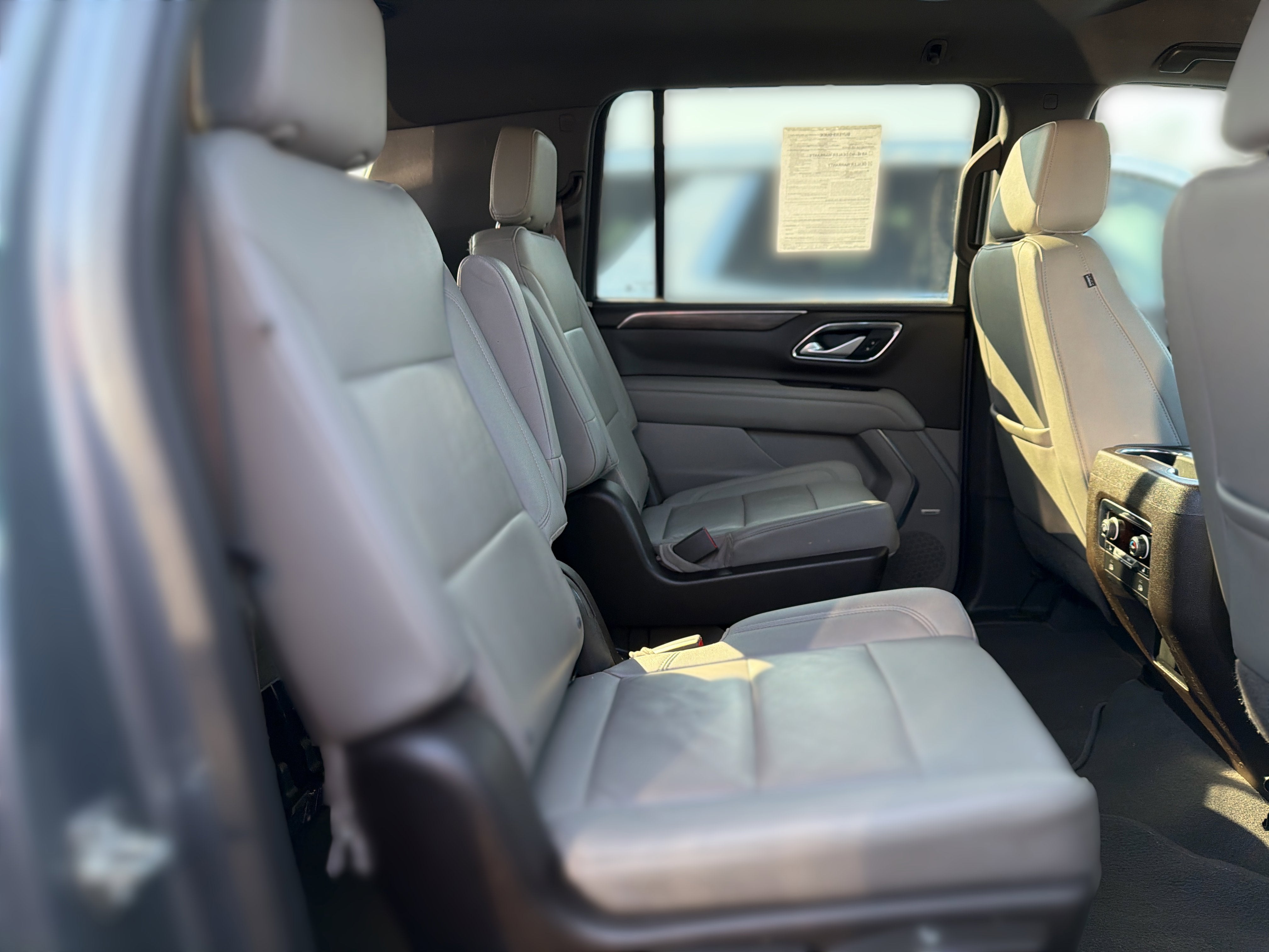 2022 Chevrolet Suburban 4WD LT