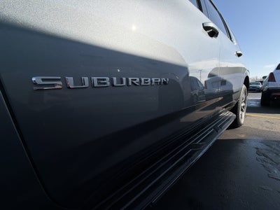 2022 Chevrolet Suburban 4WD LT
