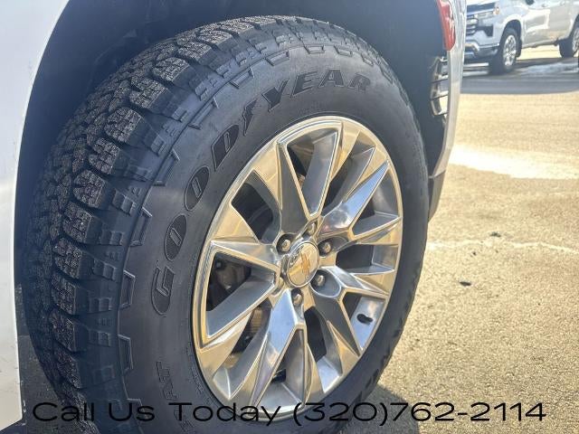 2023 Chevrolet Suburban 4WD Premier