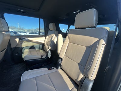 2024 Chevrolet Suburban 4WD Premier