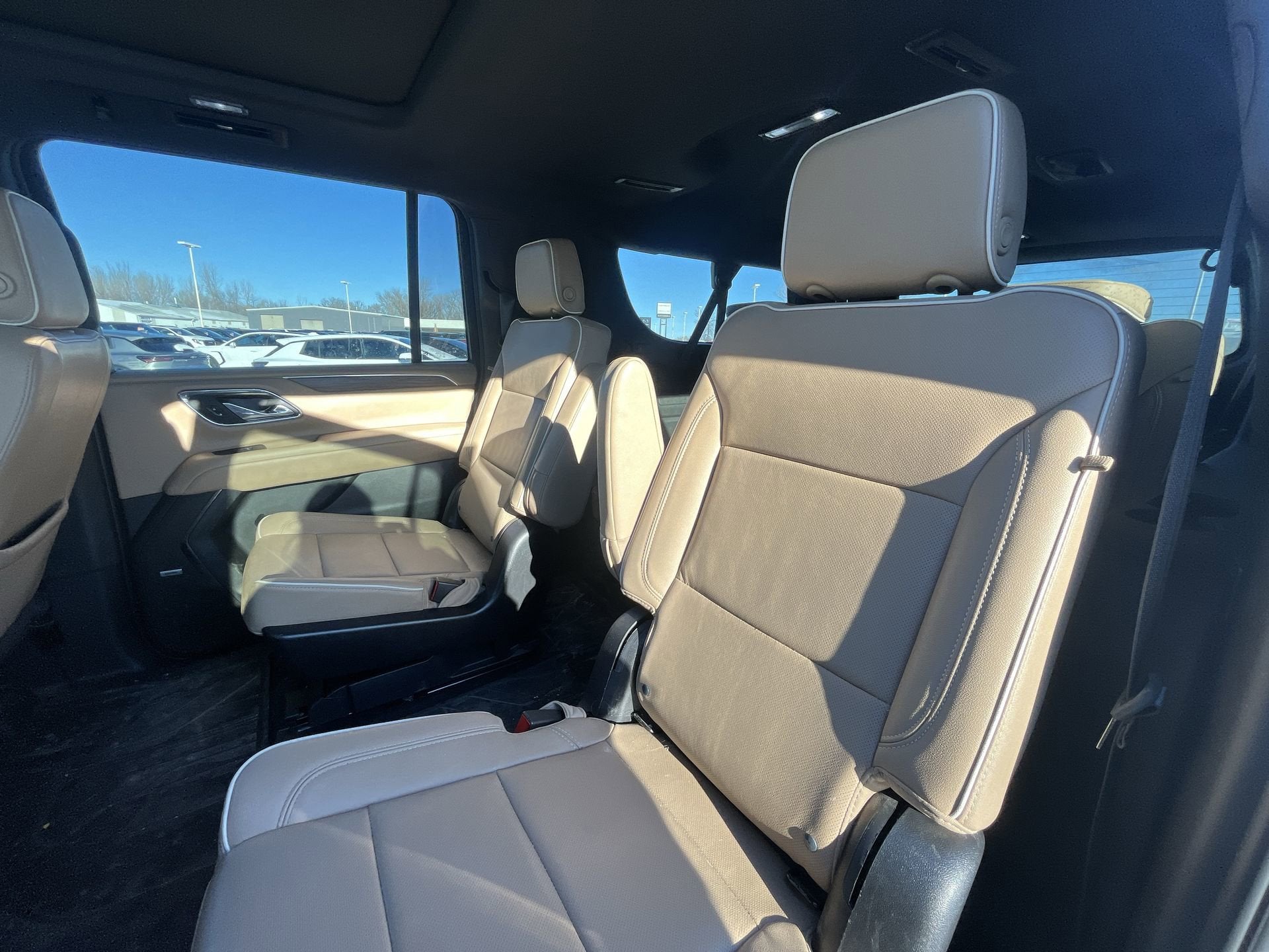 2024 Chevrolet Suburban 4WD Premier