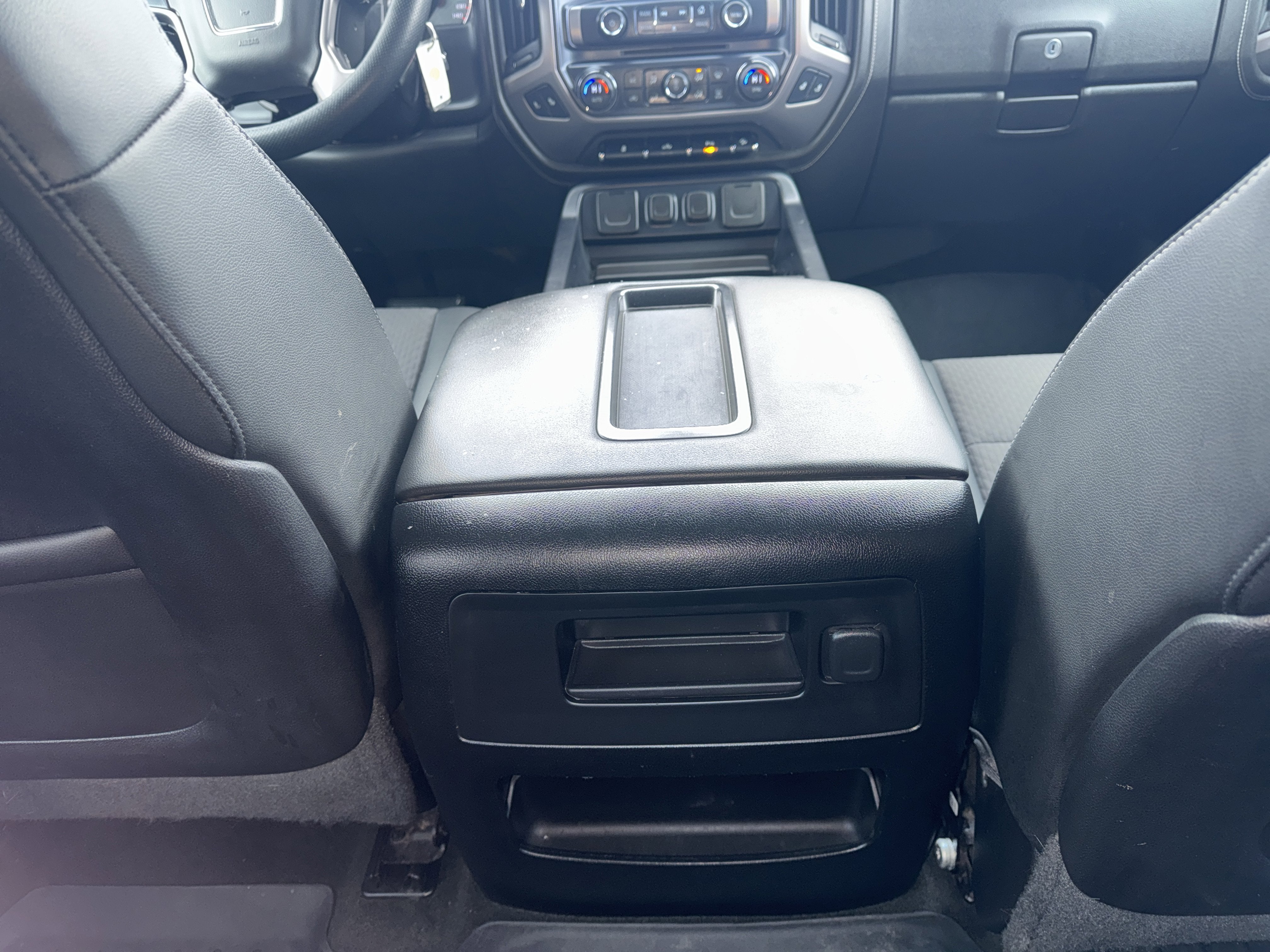 2015 GMC Sierra 2500HD available WiFi Crew Cab Standard Box 4-Wheel Drive SLE