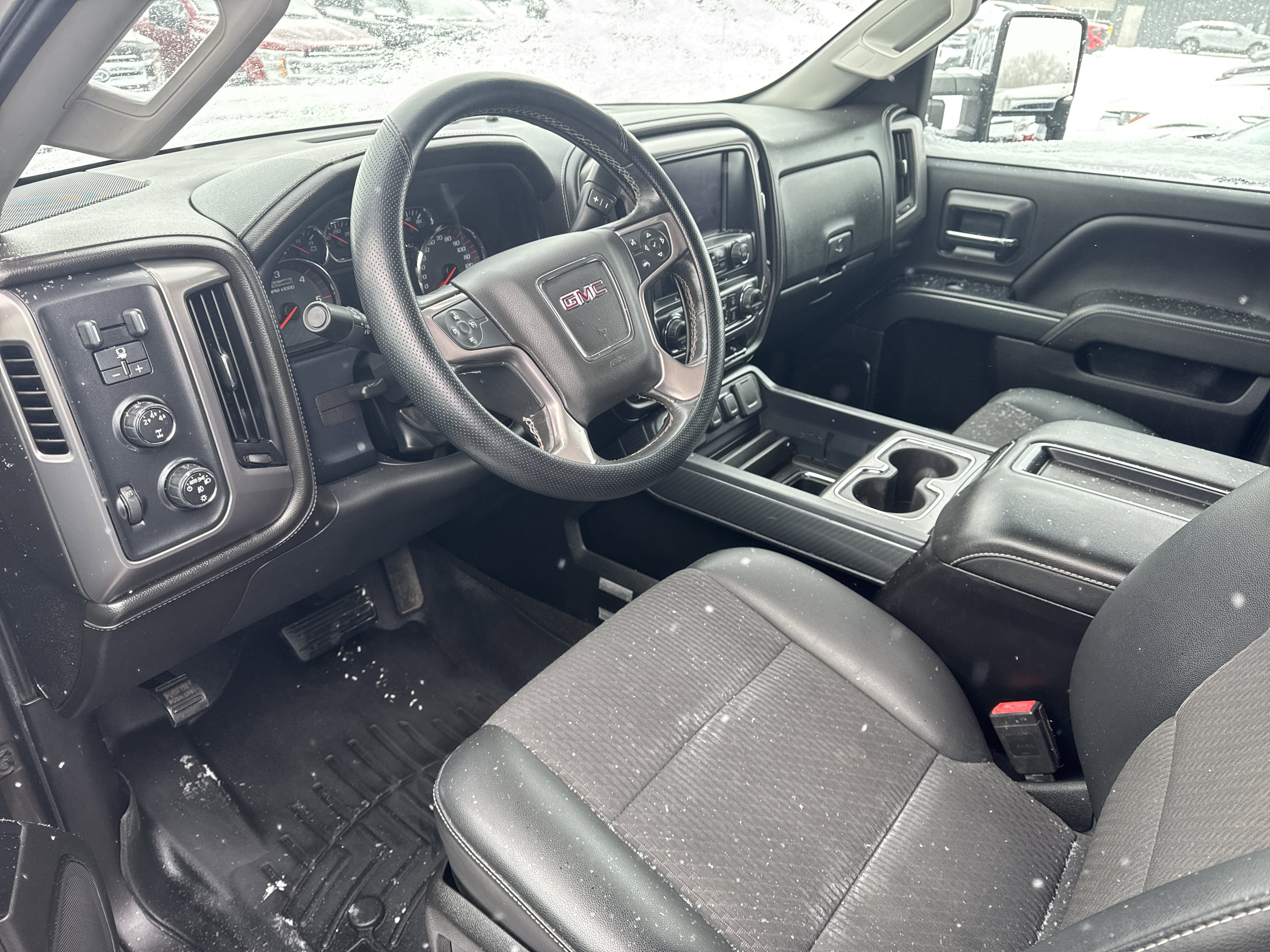 2015 GMC Sierra 2500HD available WiFi Crew Cab Standard Box 4-Wheel Drive SLE