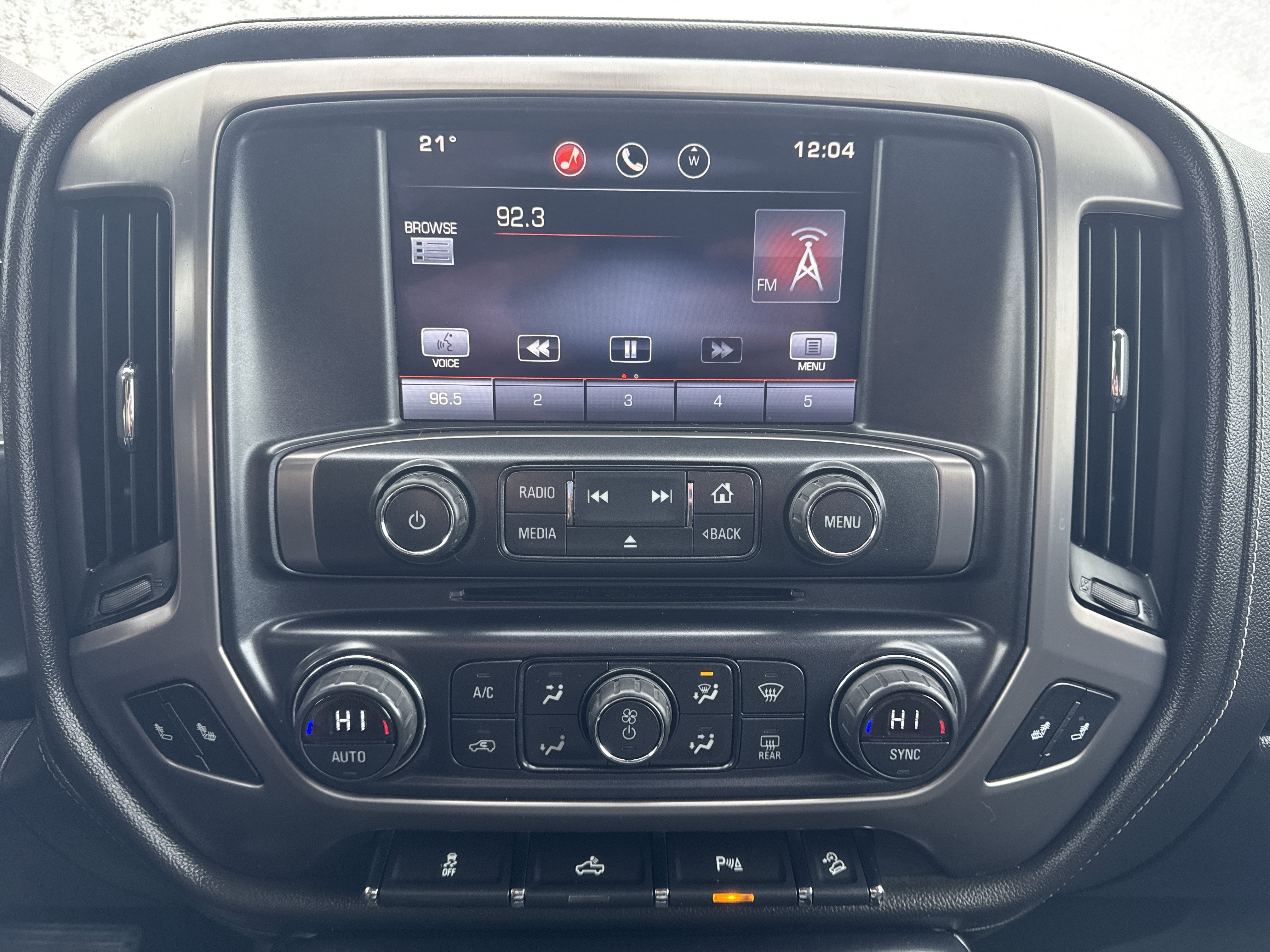 2015 GMC Sierra 2500HD available WiFi Crew Cab Standard Box 4-Wheel Drive SLE