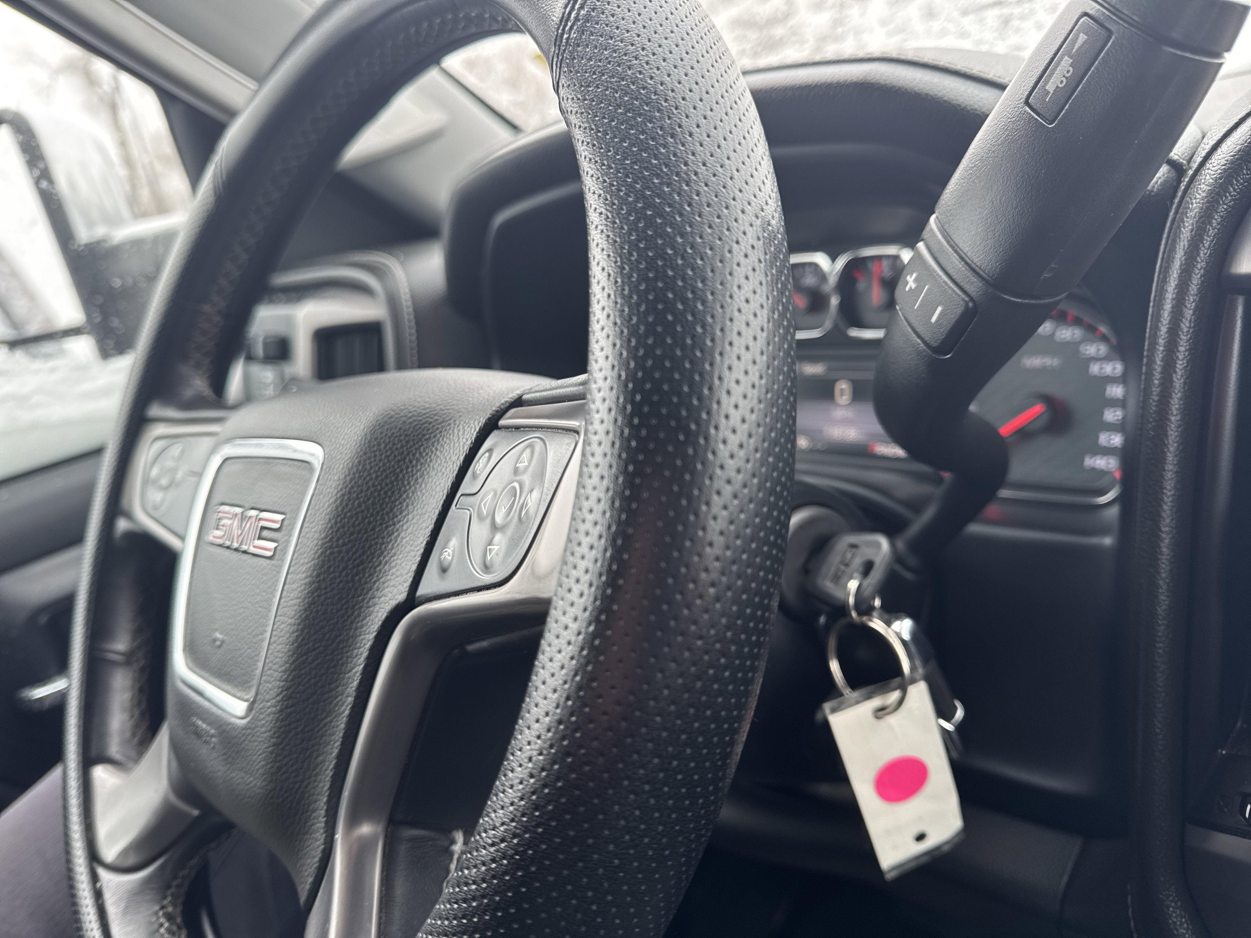 2015 GMC Sierra 2500HD available WiFi Crew Cab Standard Box 4-Wheel Drive SLE