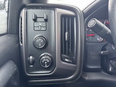 2015 GMC Sierra 2500HD available WiFi Crew Cab Standard Box 4-Wheel Drive SLE