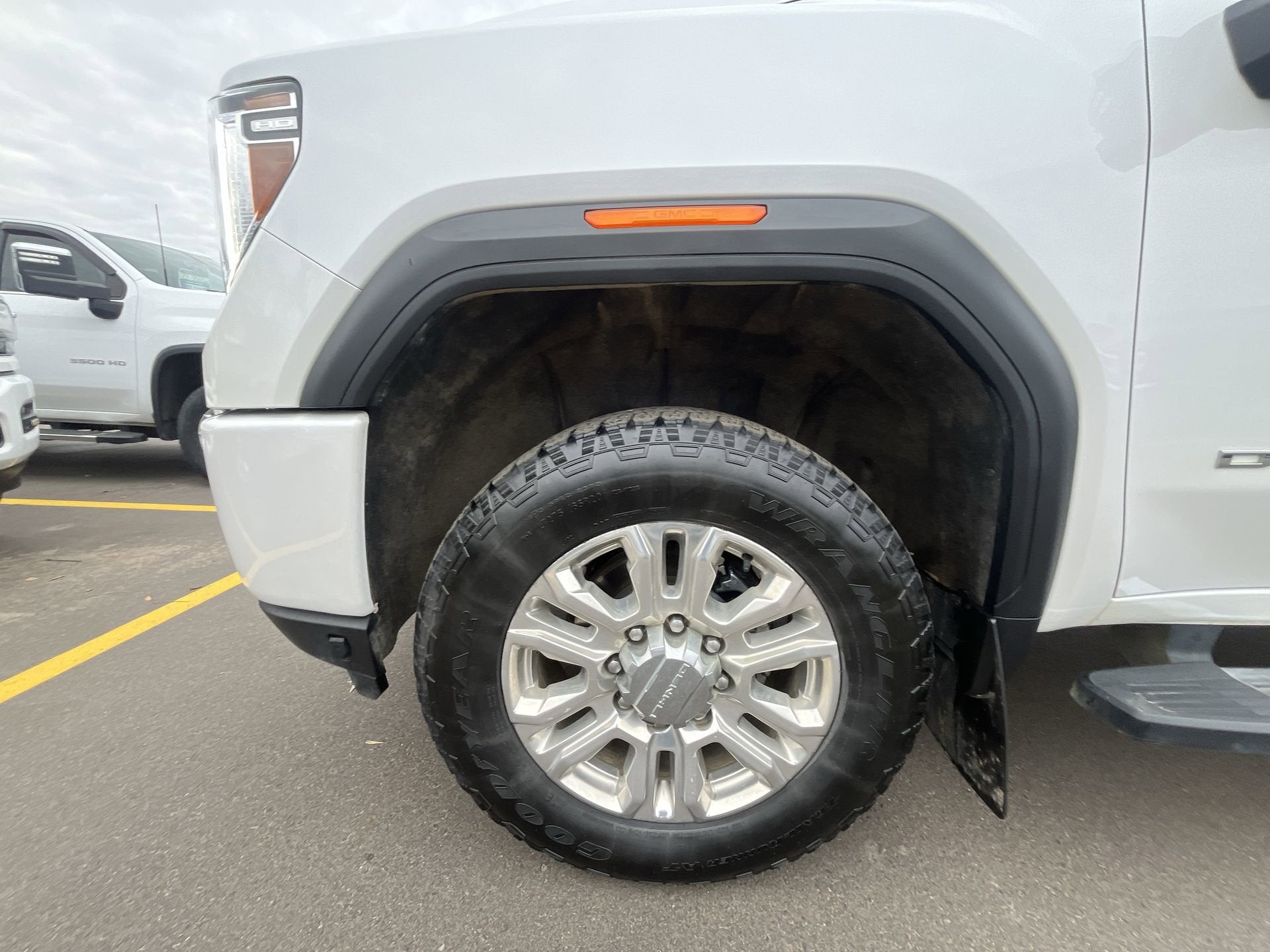 2023 GMC Sierra 2500 HD Crew Cab Standard Box 4-Wheel Drive Denali