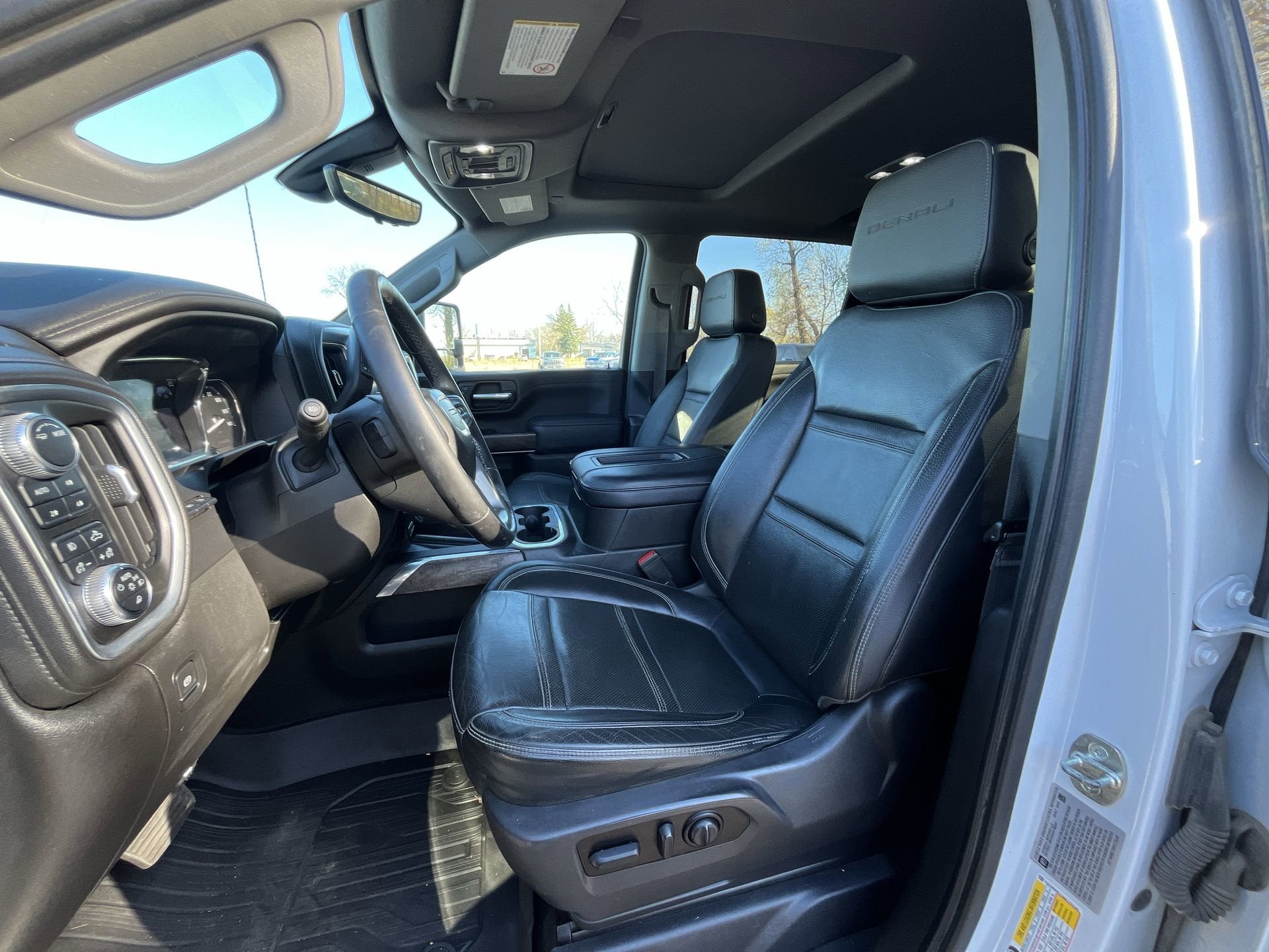 2022 GMC Sierra 3500HD Crew Cab Long Box 4-Wheel Drive Denali