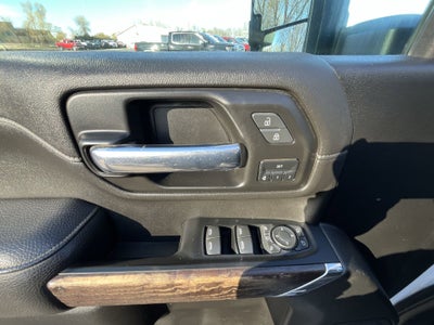 2022 GMC Sierra 3500HD Crew Cab Long Box 4-Wheel Drive Denali