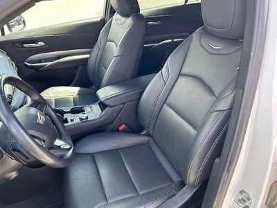 2023 Cadillac XT4 AWD 4dr Premium Luxury