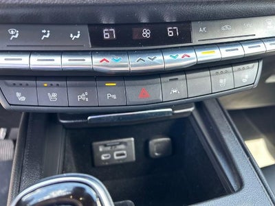 2023 Cadillac XT4 AWD 4dr Premium Luxury