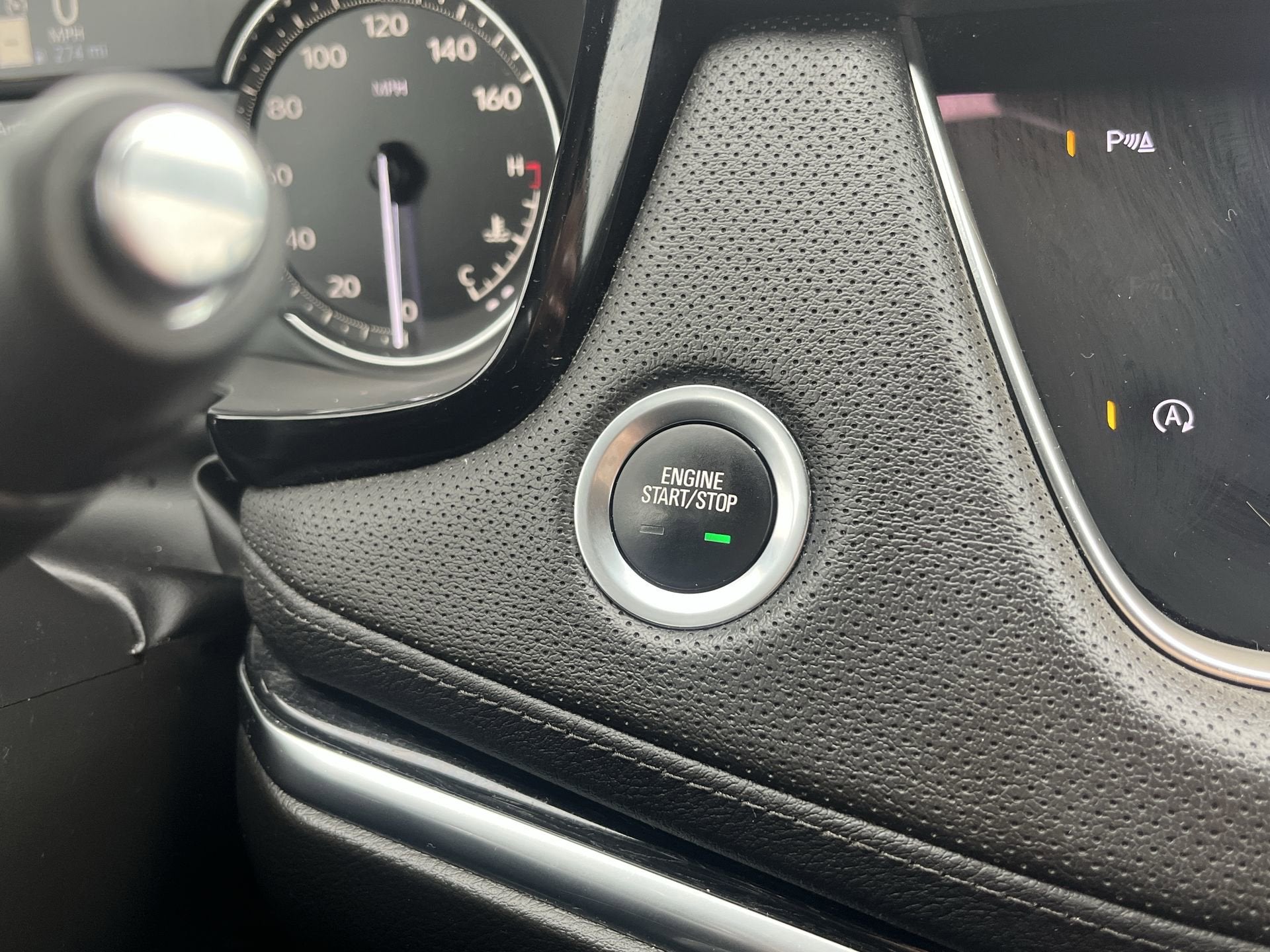 2023 Cadillac XT5 AWD 4dr Premium Luxury