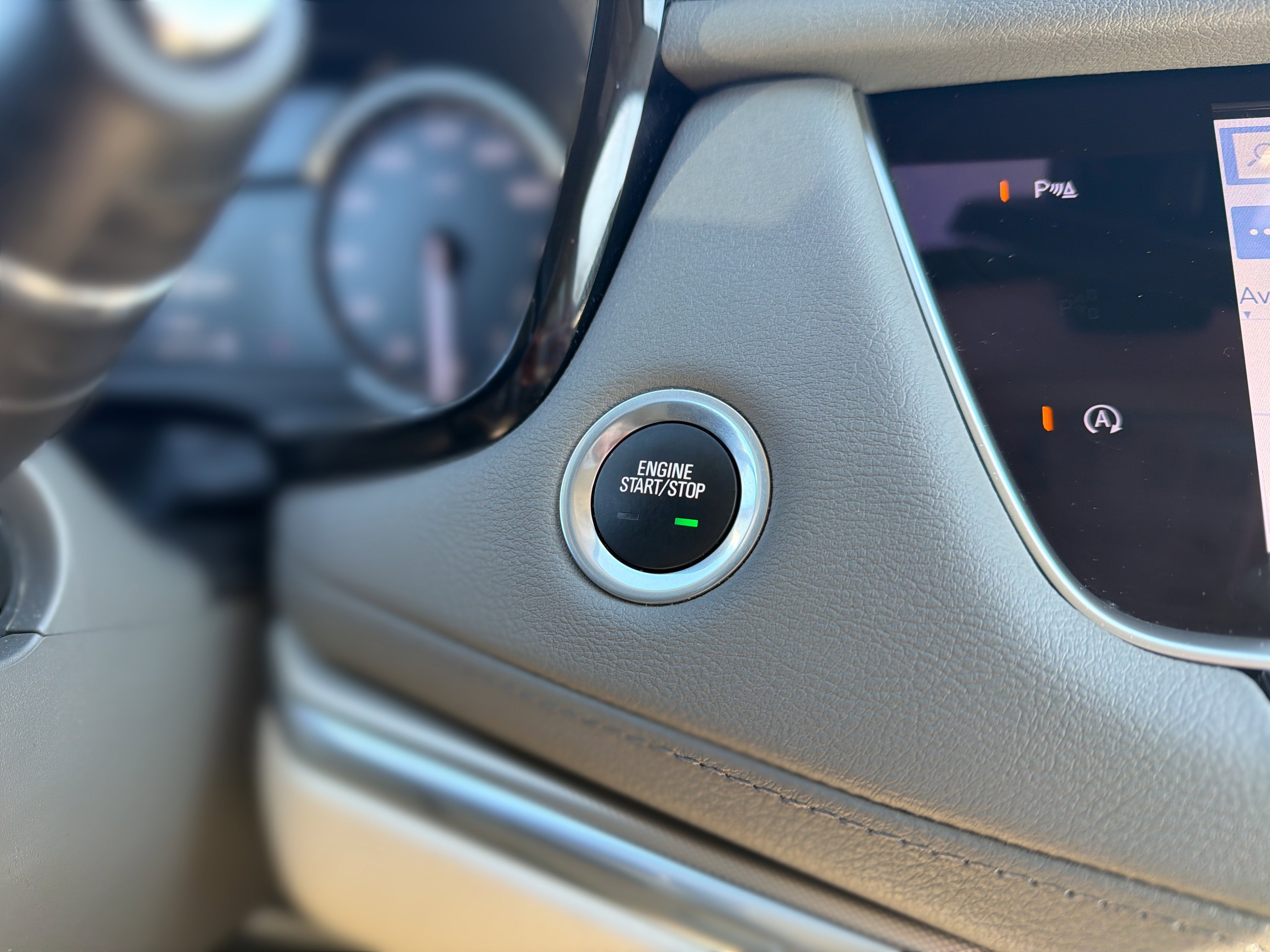 2023 Cadillac XT5 AWD 4dr Premium Luxury