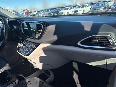 2024 Chrysler Pacifica Touring L FWD