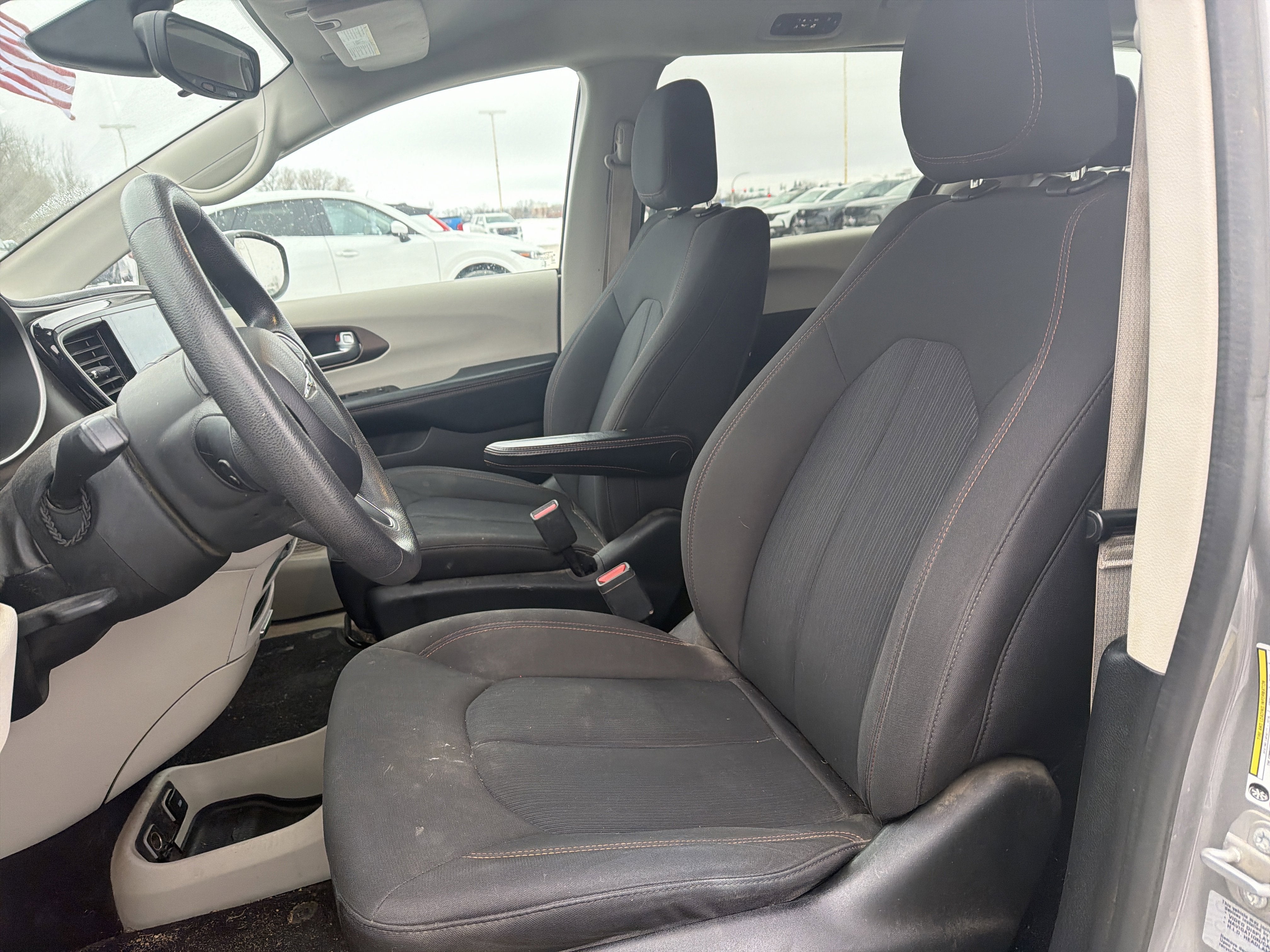 2017 Chrysler Pacifica Touring FWD