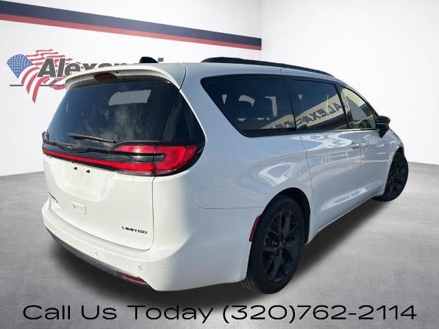 2025 Chrysler Pacifica Limited FWD