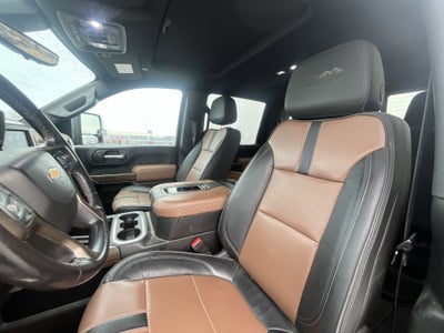 2022 Chevrolet Silverado 2500 HD Crew Cab Standard Box 4-Wheel Drive High Country