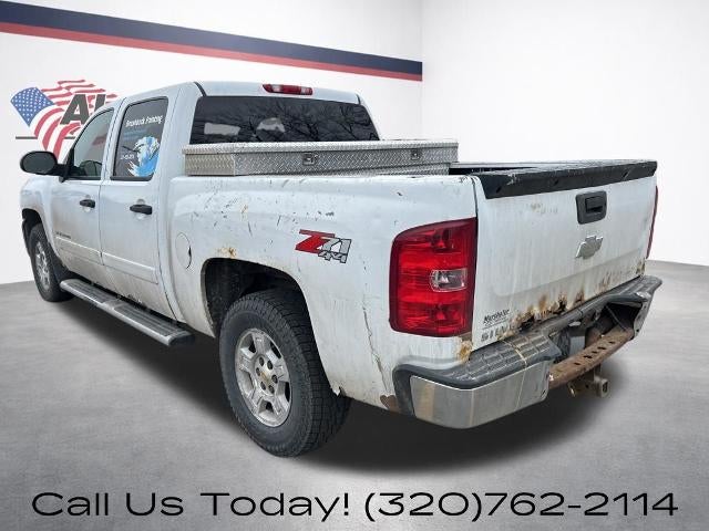 2007 Chevrolet Silverado 1500 4WD Crew Cab Short Box LT w/1LT