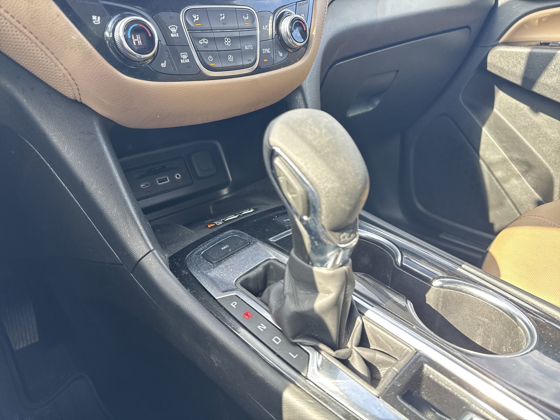 2022 Chevrolet Equinox AWD Premier