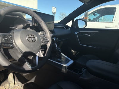 2024 Toyota RAV4 Hybrid XSE AWD (Natl)