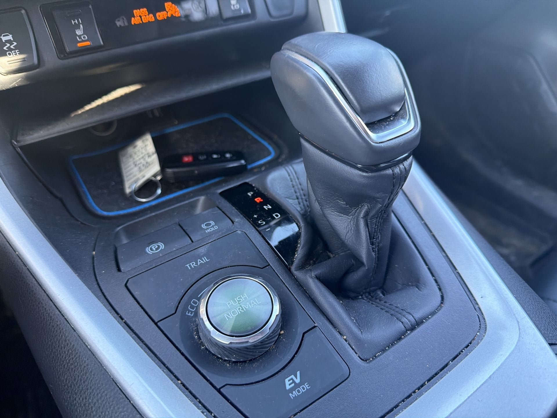 2024 Toyota RAV4 Hybrid XSE AWD (Natl)