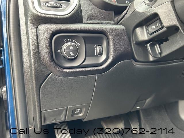 2023 RAM 3500 Big Horn 4x4 Crew Cab 8' Box
