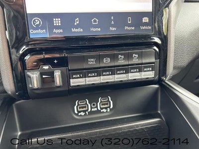 2023 RAM 3500 Big Horn 4x4 Crew Cab 8' Box