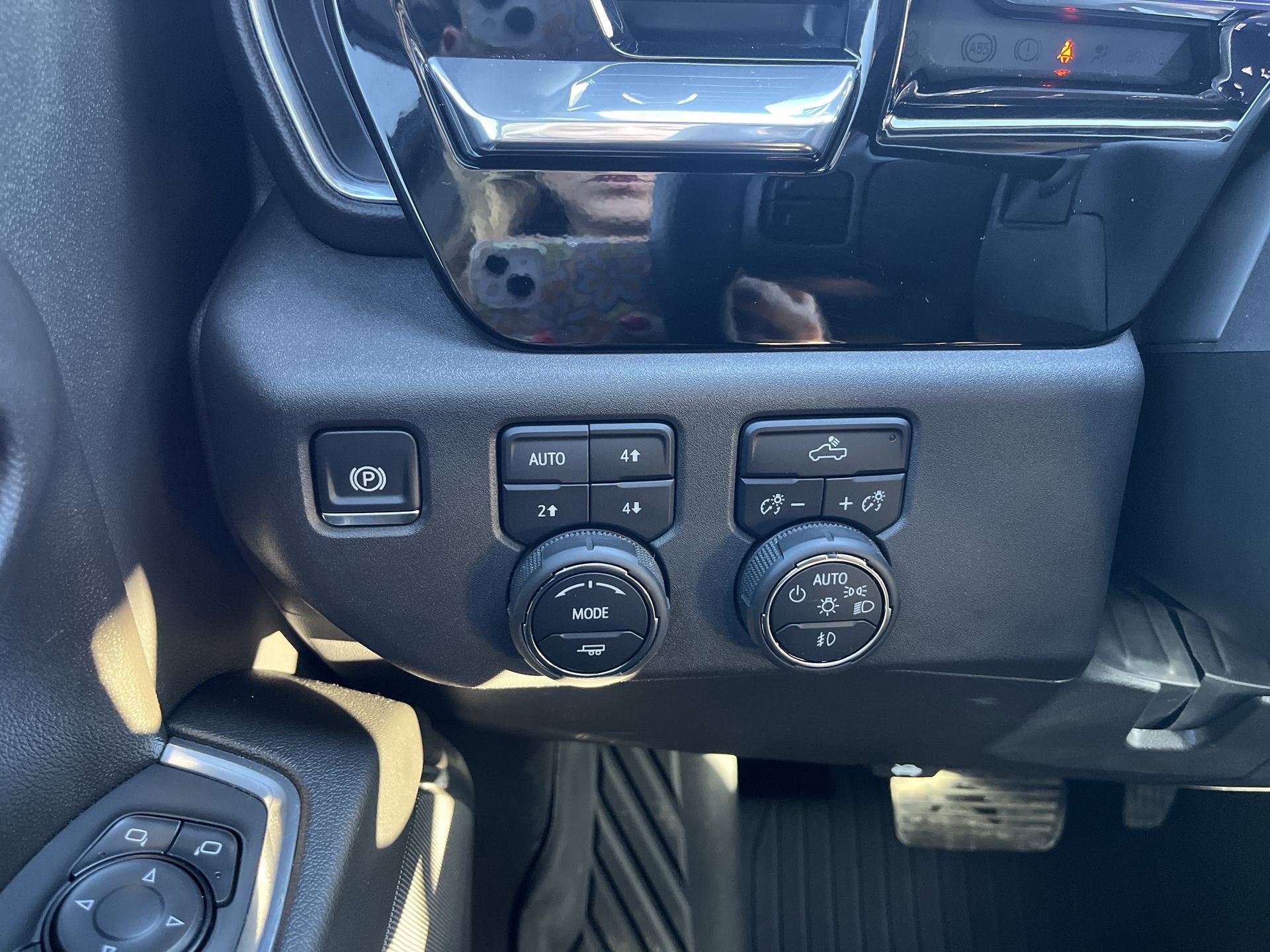 2024 Chevrolet Silverado 1500 Crew Cab Standard Box 4-Wheel Drive LT Trail Boss