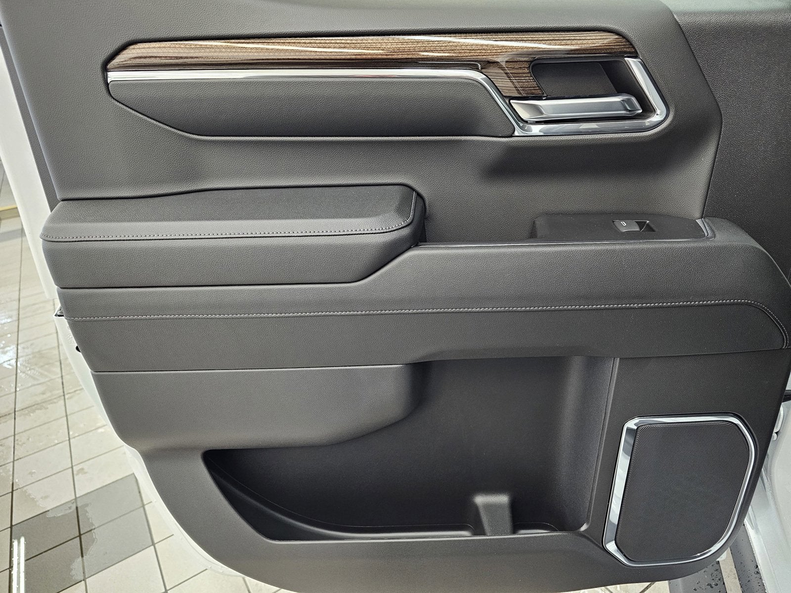 2024 Chevrolet Silverado 1500 Crew Cab Short Box 4-Wheel Drive LT Trail Boss