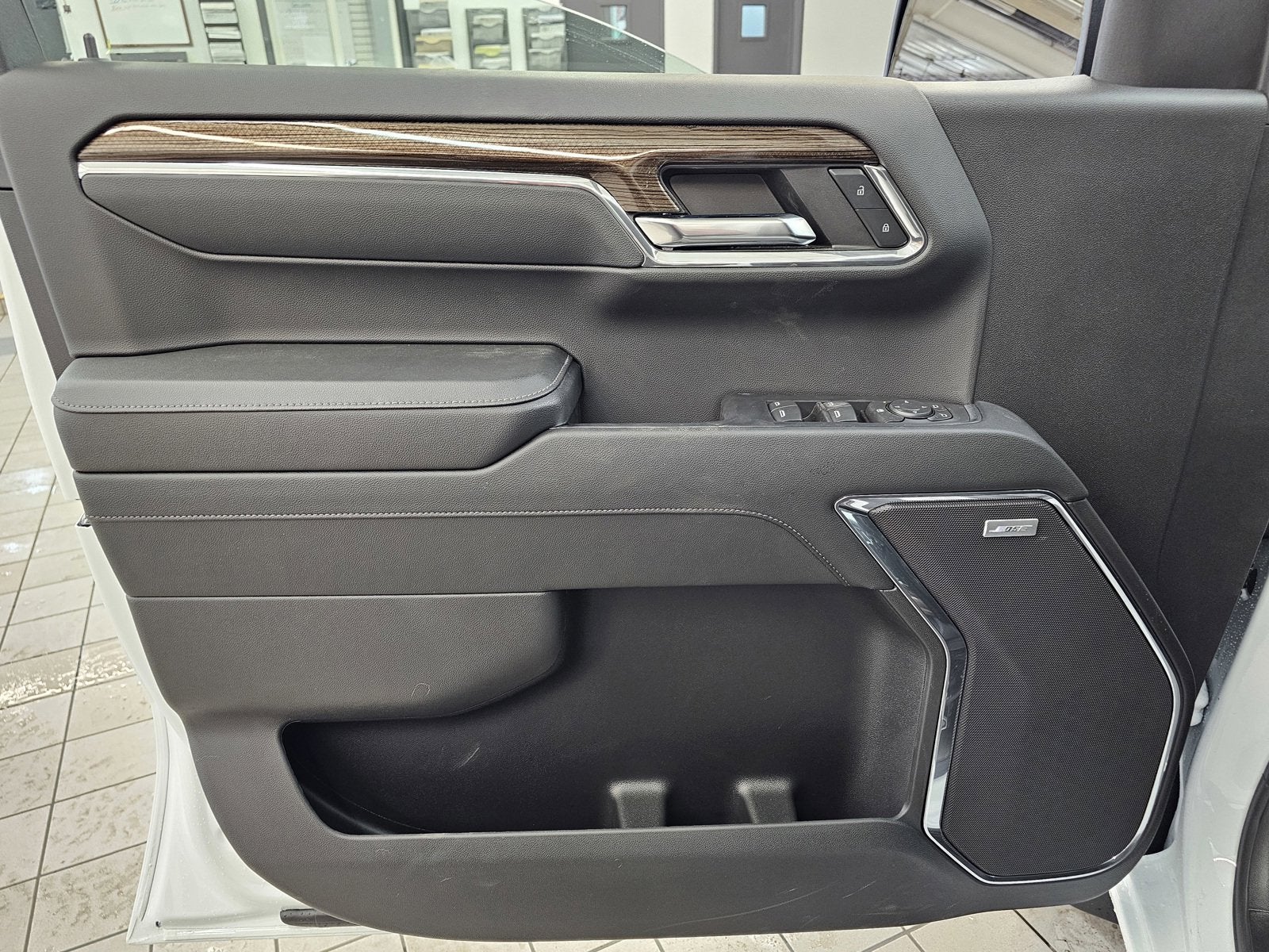 2024 Chevrolet Silverado 1500 Crew Cab Short Box 4-Wheel Drive LT Trail Boss