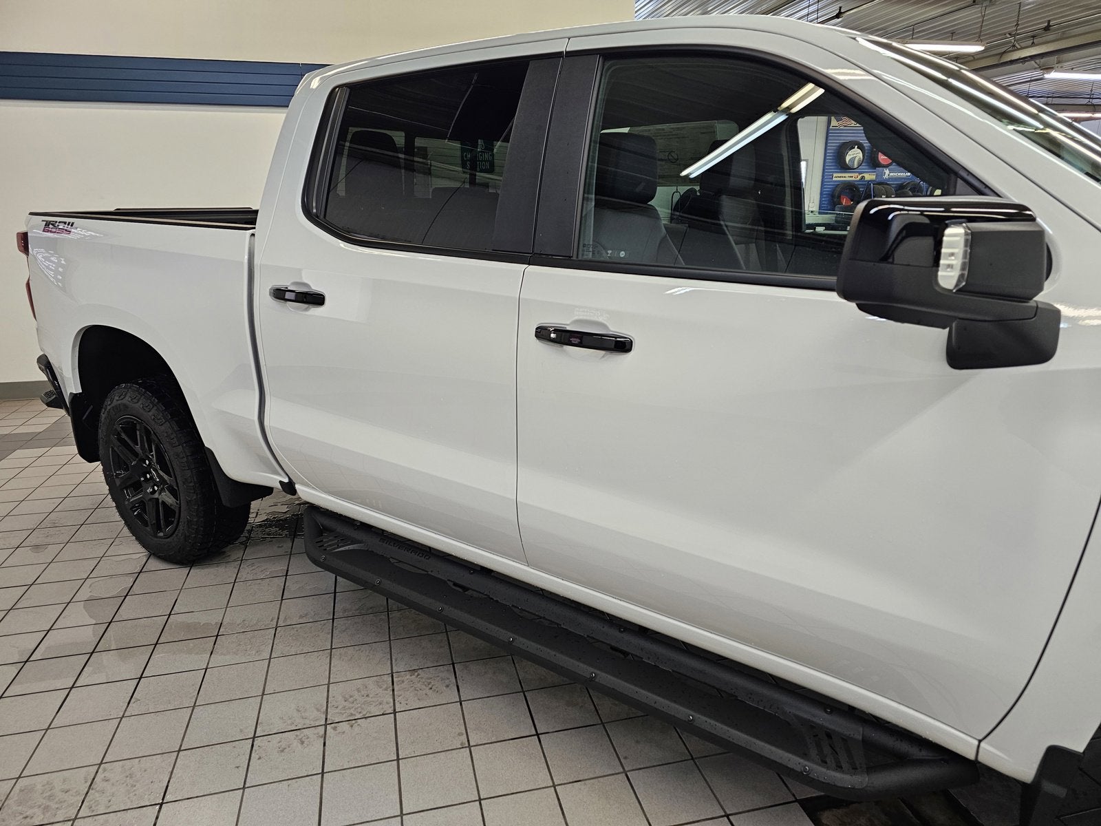 2024 Chevrolet Silverado 1500 Crew Cab Short Box 4-Wheel Drive LT Trail Boss