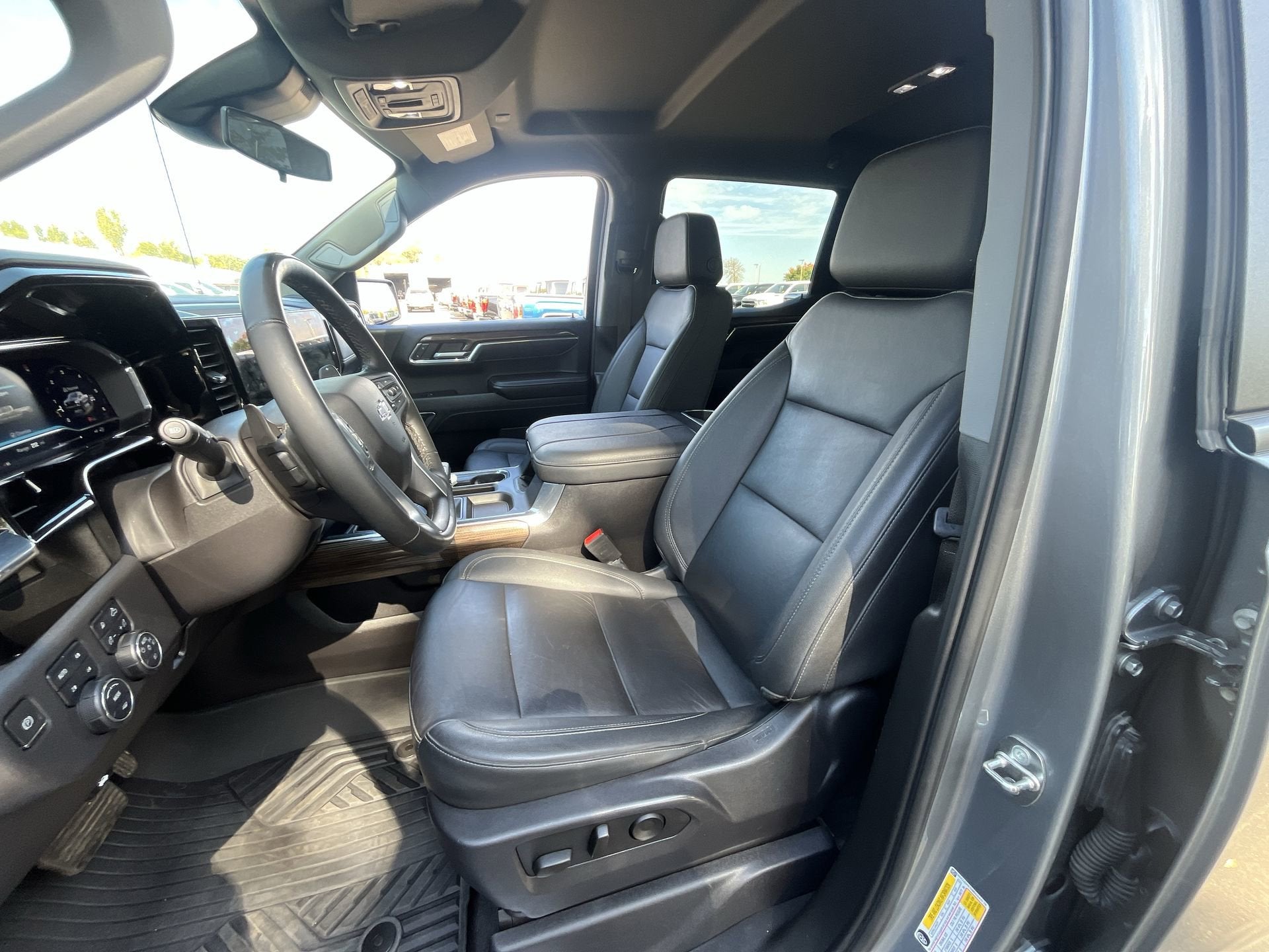 2024 Chevrolet Silverado 1500 Crew Cab Short Box 4-Wheel Drive LT Trail Boss