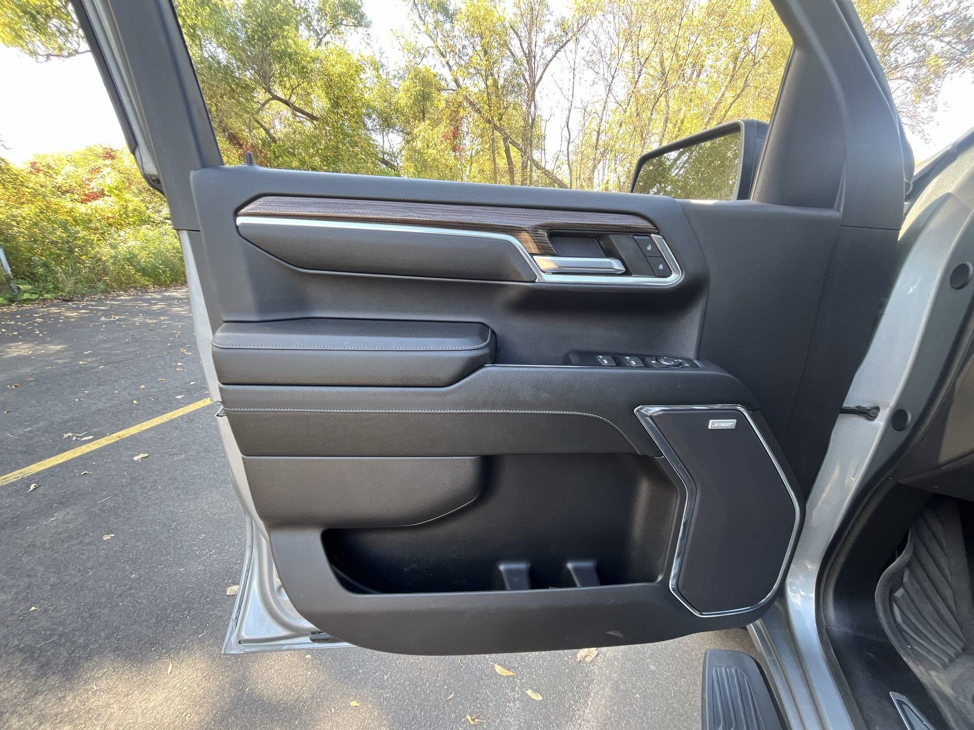 2024 Chevrolet Silverado 1500 Crew Cab Short Box 4-Wheel Drive LT Trail Boss