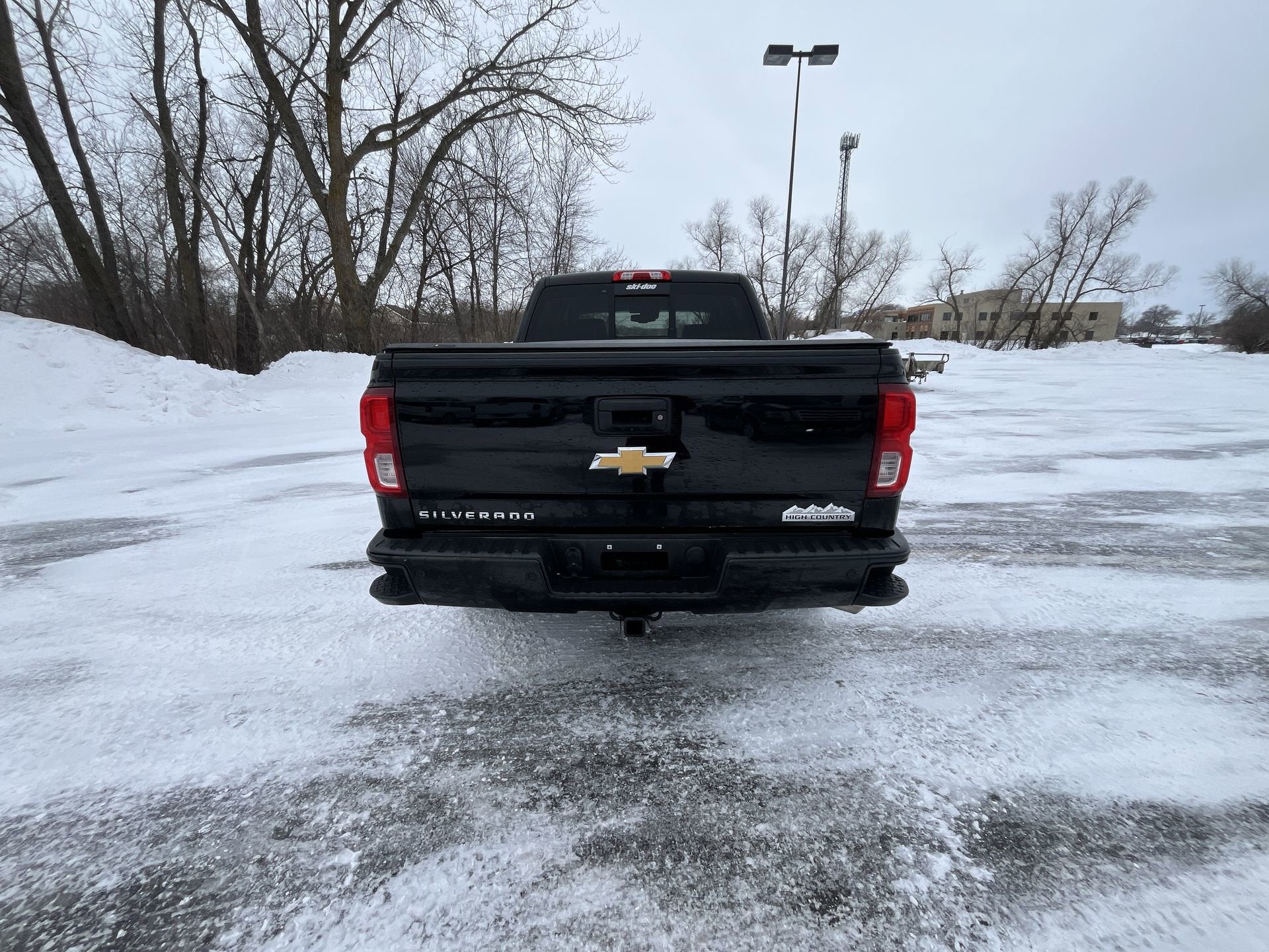 2016 Chevrolet Silverado 1500 Crew Cab Short Box 4-Wheel Drive High Country