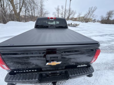 2016 Chevrolet Silverado 1500 Crew Cab Short Box 4-Wheel Drive High Country