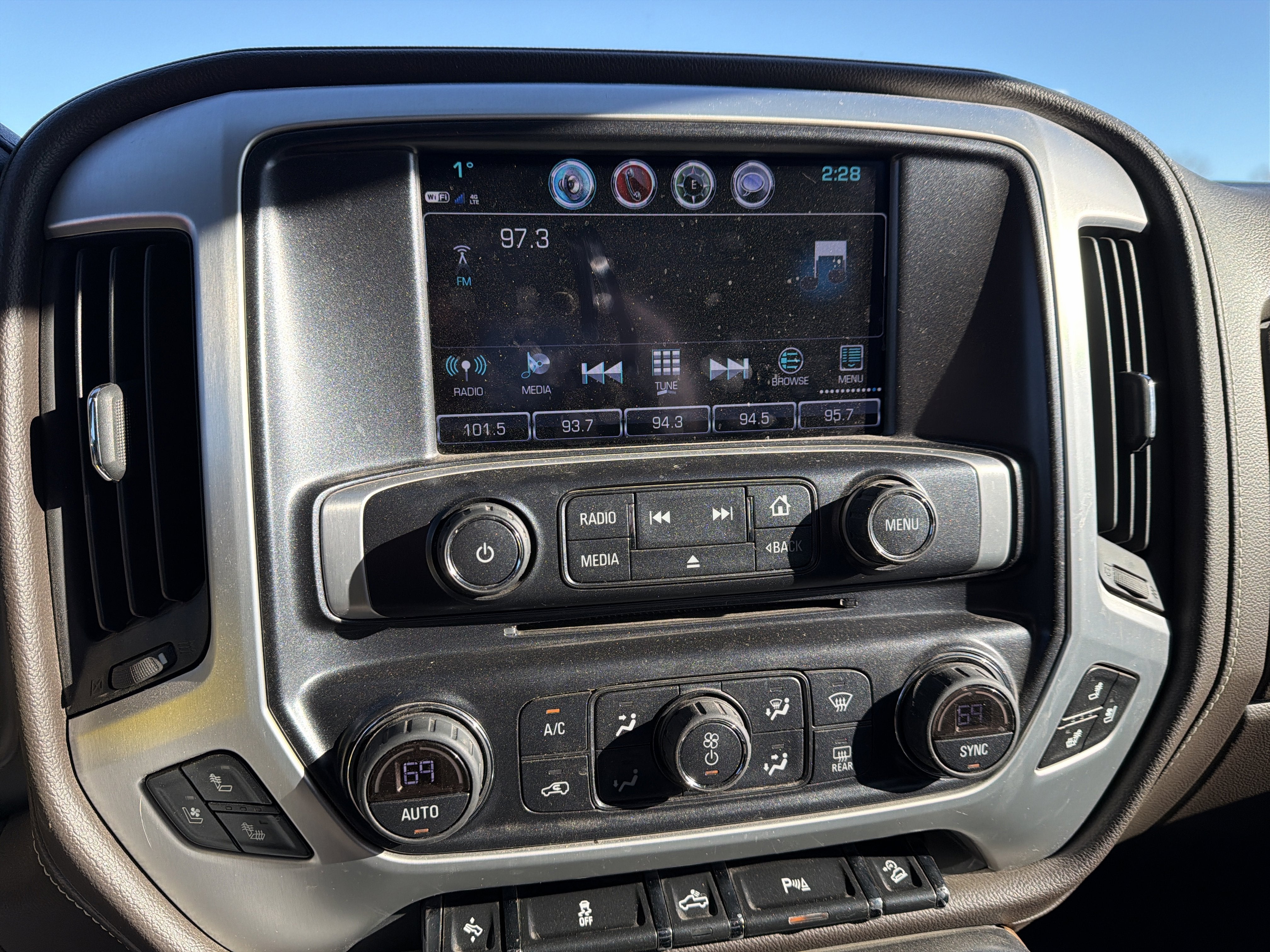 2018 GMC Sierra 1500 Crew Cab Short Box 4-Wheel Drive SLT