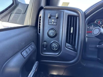 2017 GMC Sierra 1500 Crew Cab Short Box 4-Wheel Drive SLT