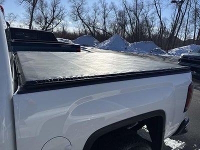 2017 GMC Sierra 1500 Crew Cab Short Box 4-Wheel Drive SLT