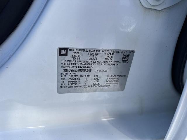 2017 GMC Sierra 1500 Crew Cab Short Box 4-Wheel Drive SLT