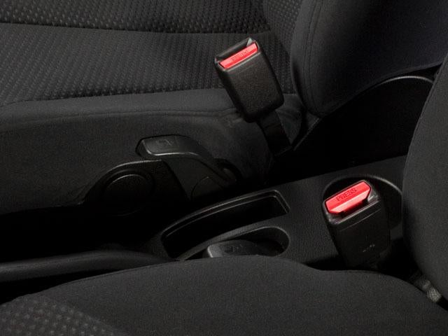 2010 Nissan Versa 5dr HB I4 CVT 1.8 SL