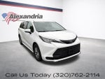 2022 Toyota Sienna LE FWD 8-Passenger (Natl)